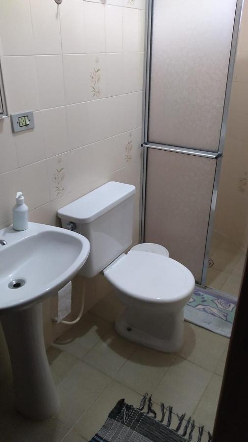 Cida Sobrado Piscina Cond Pereque Acu Casa de férias *